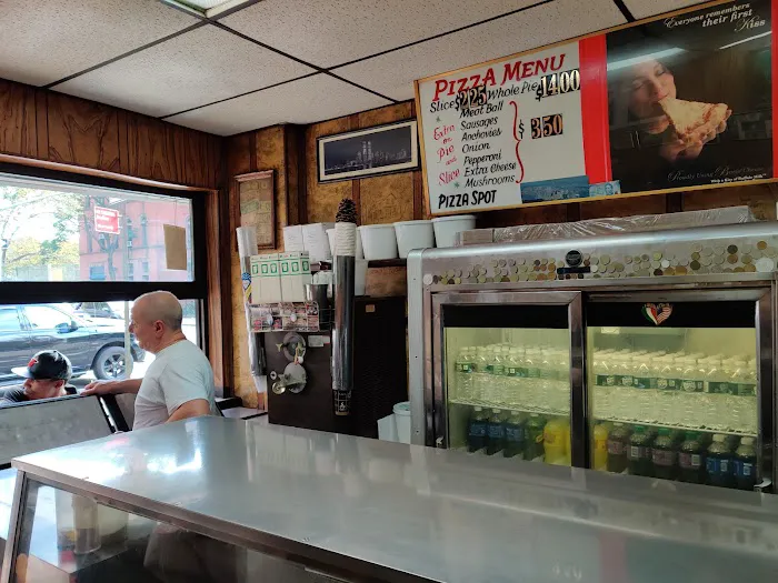 Pizza Spot Picture 3
