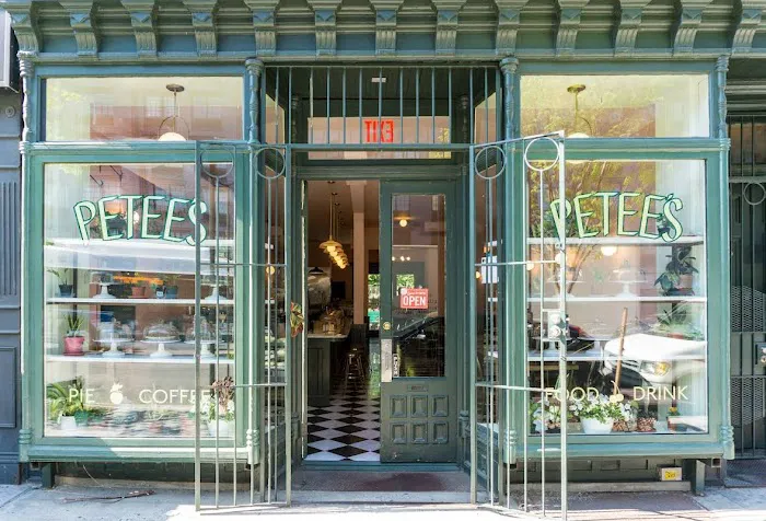 Petee's Café Picture 4