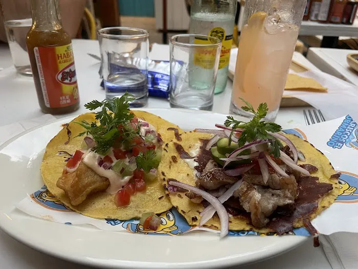 Mariscos El Submarino Picture 5