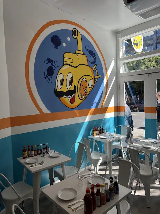 Mariscos El Submarino Picture 8