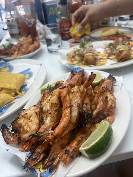 Mariscos El Submarino Picture 10