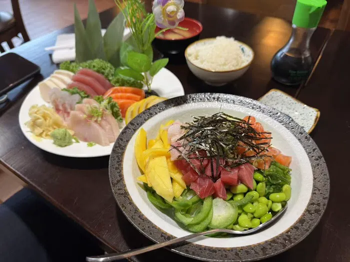 Waza Sushi + Ramen Picture 4