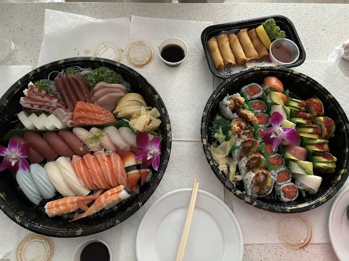 Waza Sushi + Ramen Picture 2