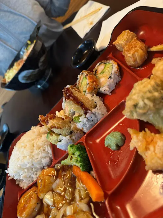 Waza Sushi + Ramen Picture 7