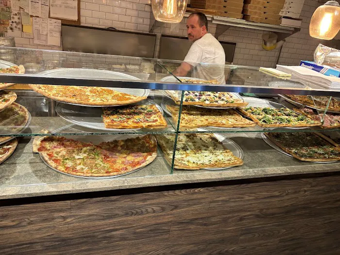 Fresco's Pizzeria Picture 4