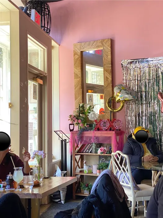 Cafe Bloom Picture 4