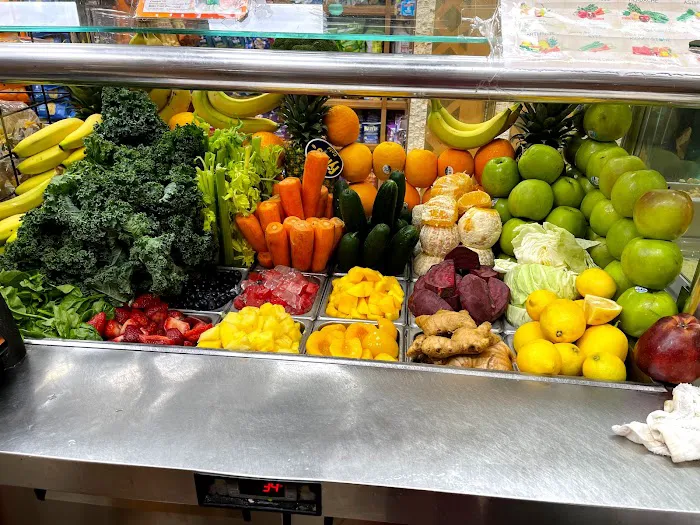 Tang & Tasty Deli Grocery Picture 1