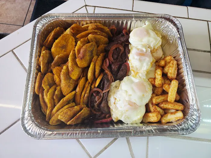 Antojitos del Mangu Restaurant Picture 3