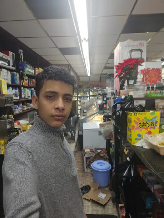 Fulton Deli Grocery Picture 2