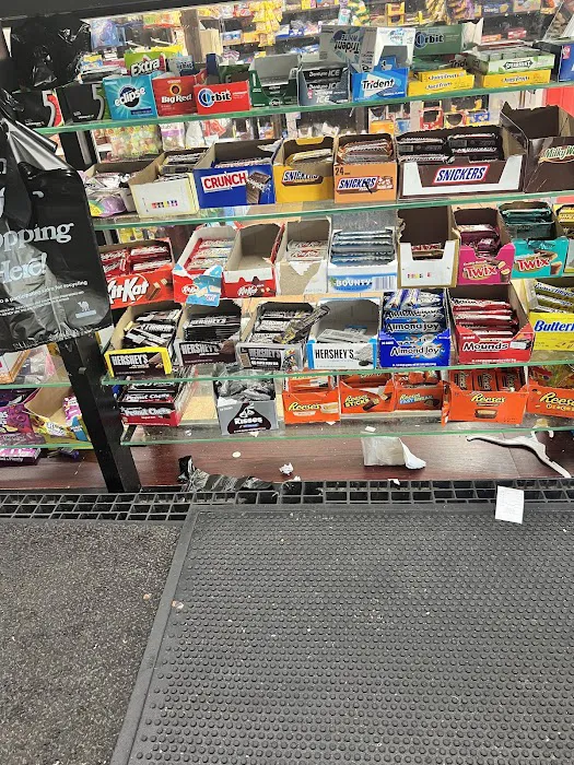Fulton Deli Grocery Picture 7