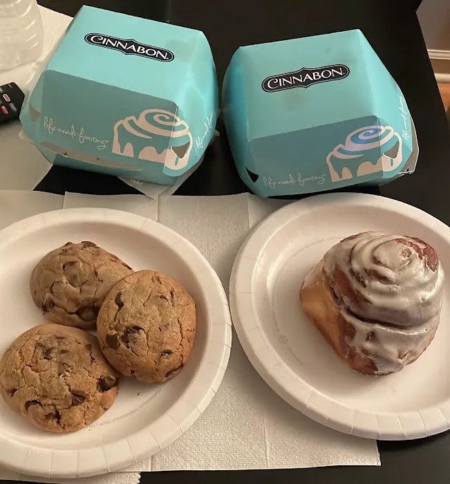Cinnabon Picture 8