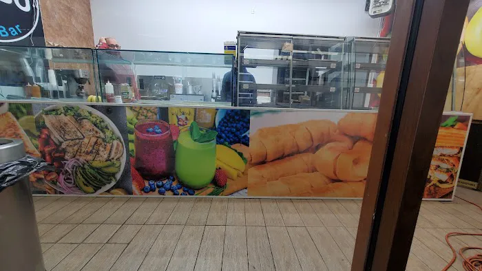 Bambu Juice Bar & Empanadas Picture 10