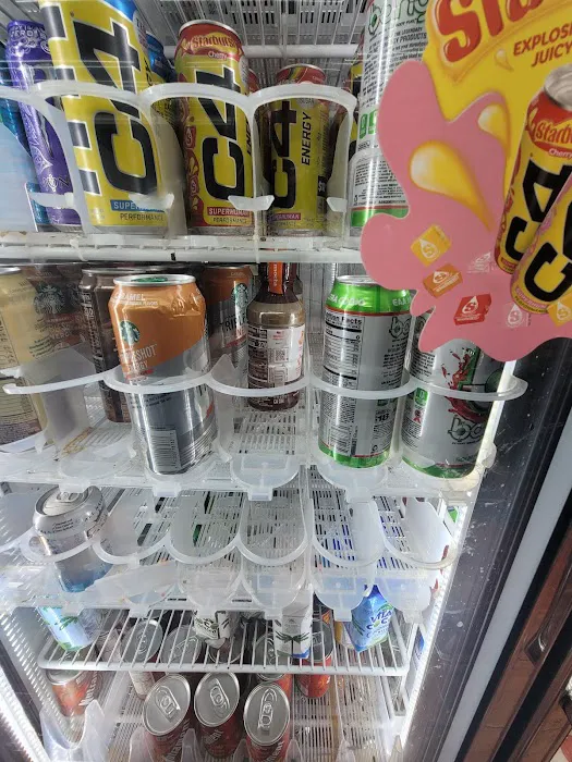 Willis Deli Picture 3