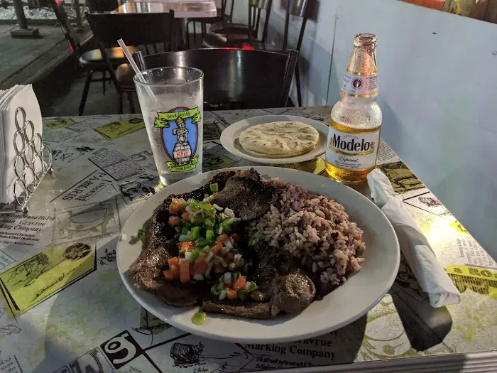 El Salvadoreño Picture 5
