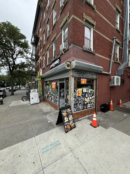 El Patio Deli Market Picture 6
