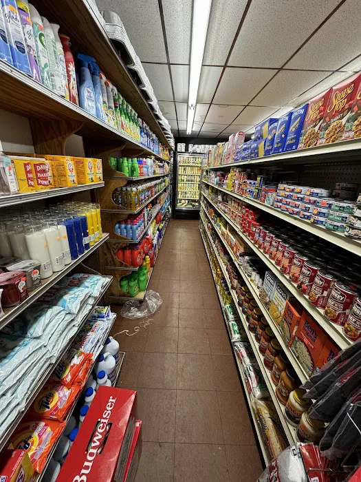 El Patio Deli Market Picture 2