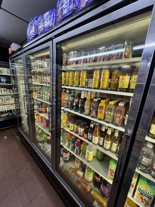 El Patio Deli Market Picture 4