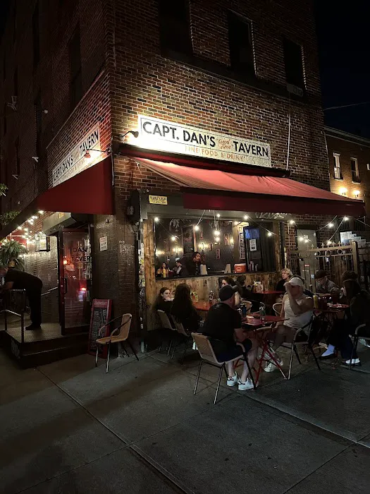 Cpt. Dan's Good Time Tavern Picture 3