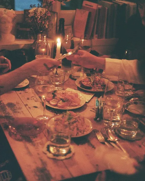 Dinner Party Picture 8