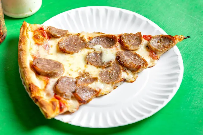 Luigi's Pizzeria Picture 3