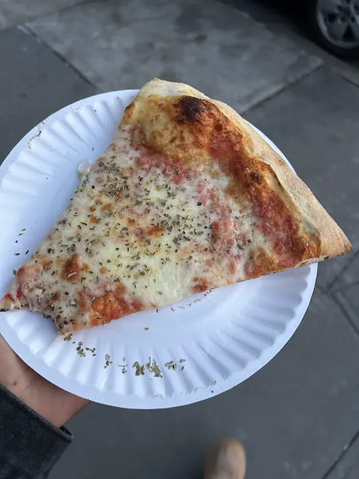 Luigi's Pizzeria Picture 8