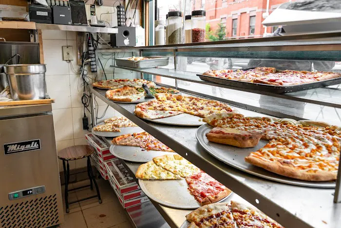 Luigi's Pizzeria Picture 5