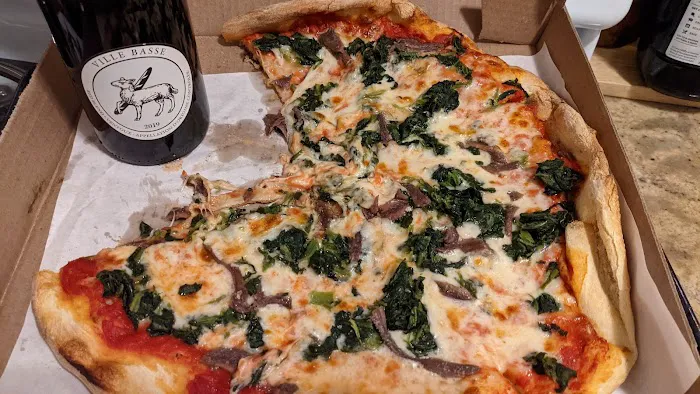 Luigi's Pizzeria Picture 7