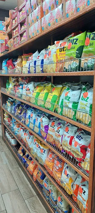 Ameer Gourmet Deli Picture 3