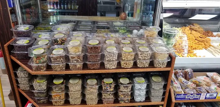 Ameer Gourmet Deli Picture 5