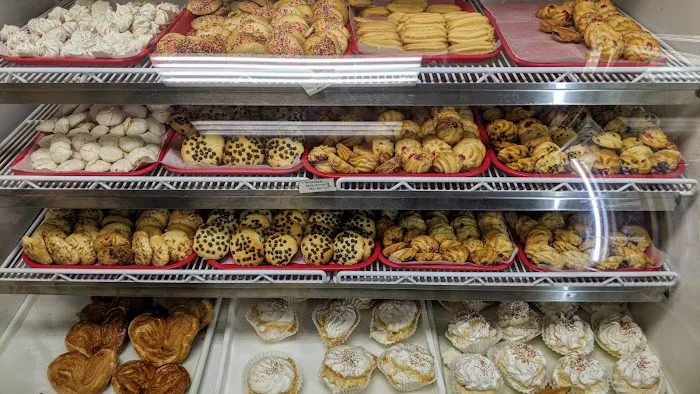 Sarita's Bakery Picture 3