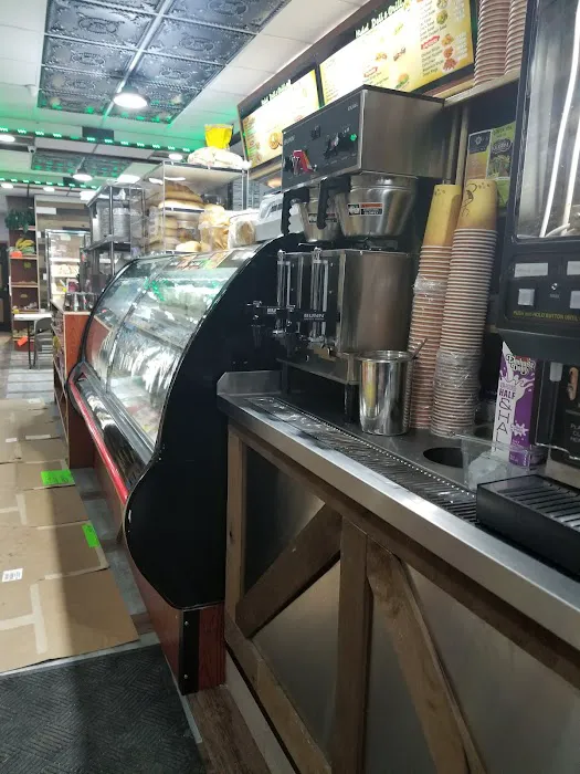Michael Deli & Grill Picture 7
