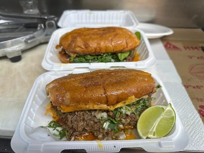 Latin Food truck Picture 7