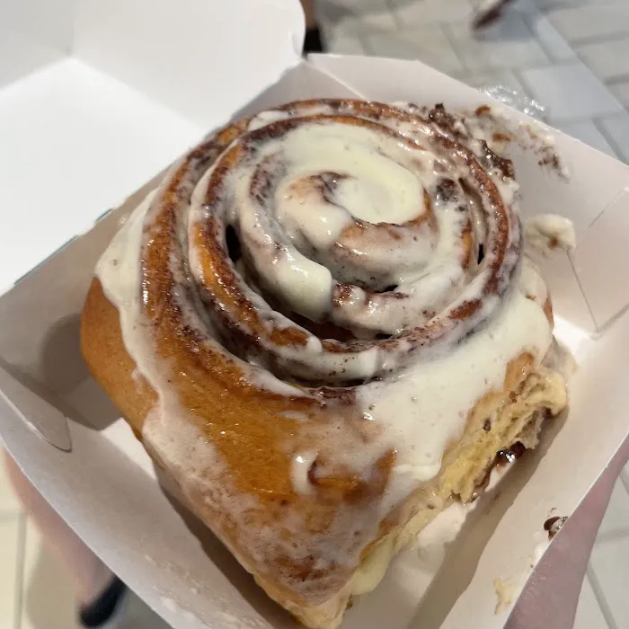 Cinnabon Picture 5