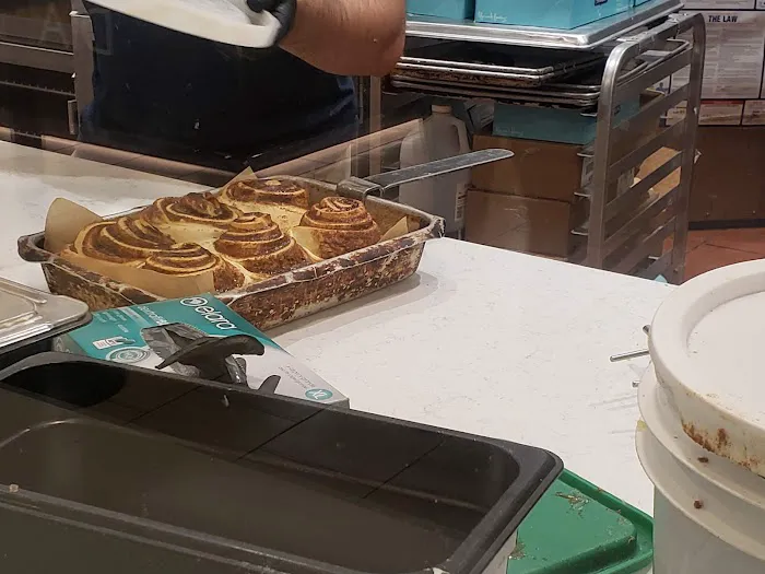 Cinnabon Picture 3