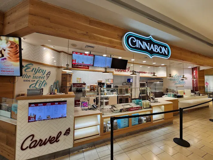Cinnabon Picture 7
