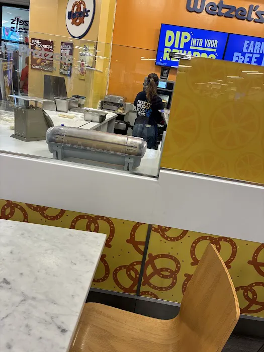 Wetzel's Pretzels Picture 8