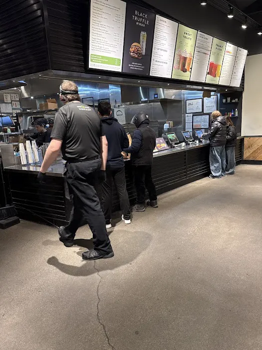 Shake Shack Queens Center Mall Picture 6