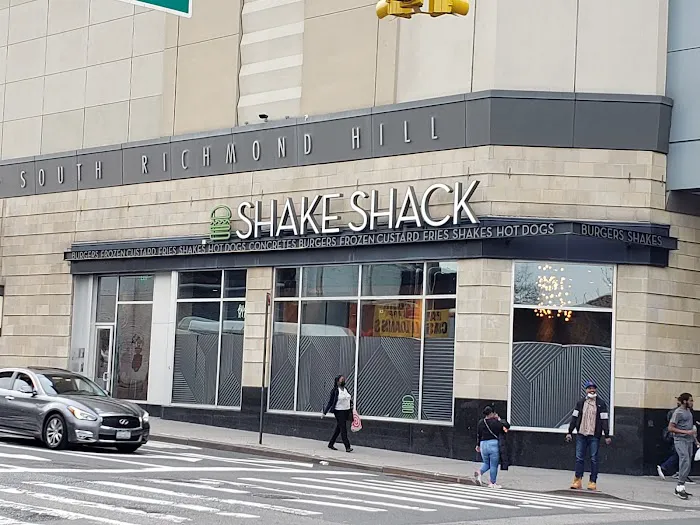 Shake Shack Queens Center Mall Picture 1