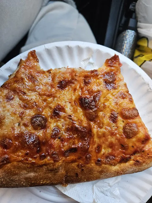 Lulu's Pizza Picture 10