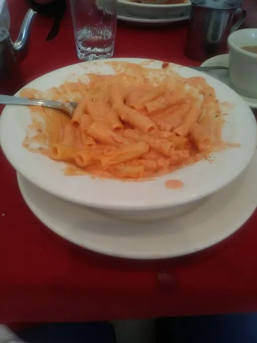 WB Pizza Restaurant Picture 5