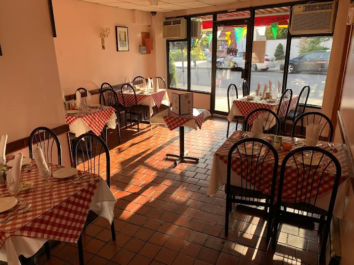 Danny Pizzeria & Restaurant Picture 10
