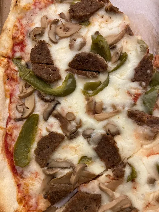 Danny Pizzeria & Restaurant Picture 2