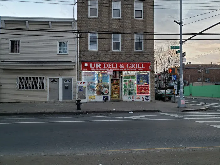 Ur Deli & Grill Picture 3