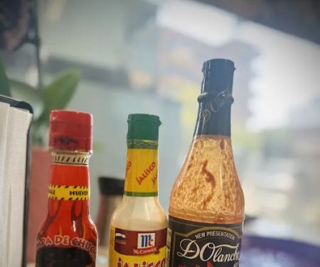 Titah's Deli Salvadoreña