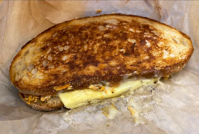 Beecher's Handmade Cheese - Laguardia Airport Picture 8