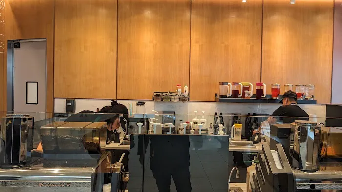 Starbucks Picture 9