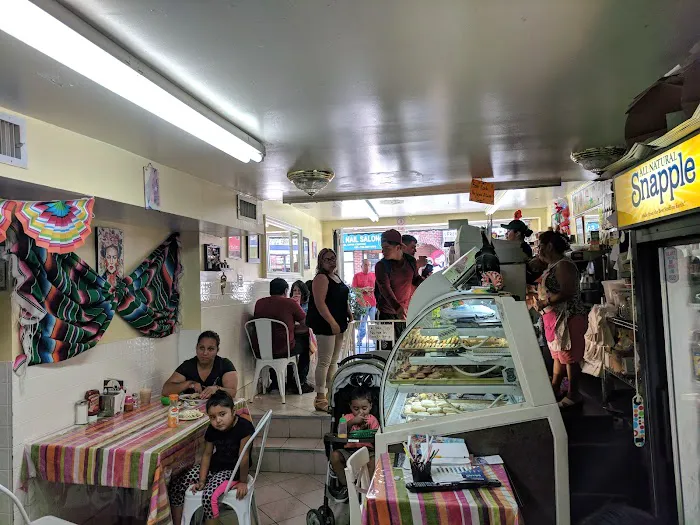 Beky's Bakery Picture 8