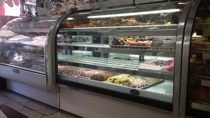 Beky's Bakery Picture 9