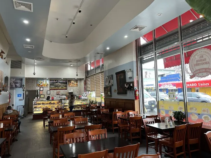 El Sabor Azogueno Bakery & Restaurant . Picture 10