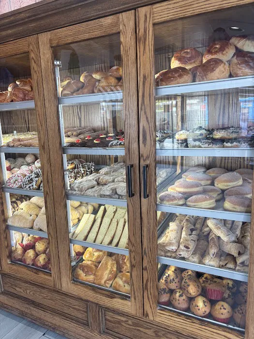 Panaderia Y Pasteleria Mexicana Picture 2